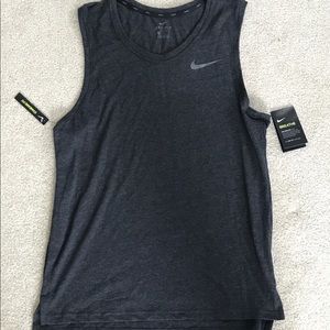 Men’s workout tank